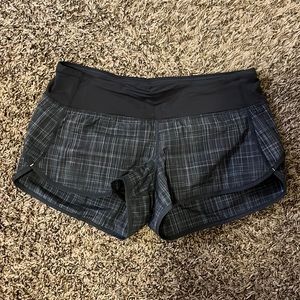Lululemon Speed Up 2.5” short
